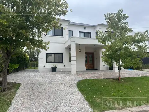 Casa en alquiler anual amoblado en las tipas, nordelta.