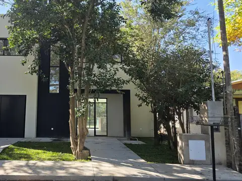 Casa en venta de 3 dormitorios a estrenar en Funes
