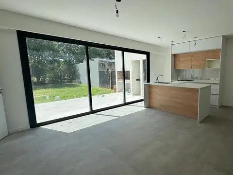 Casa en Venta en Funes, USD 230.000