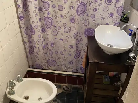 Depto Tipo Casa 2 ambientes con 1 baño