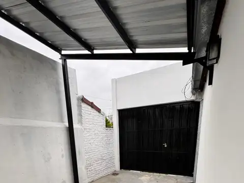 CASA EN VENTA EN ZONA NORTE A 30M DE LA AV ALEM