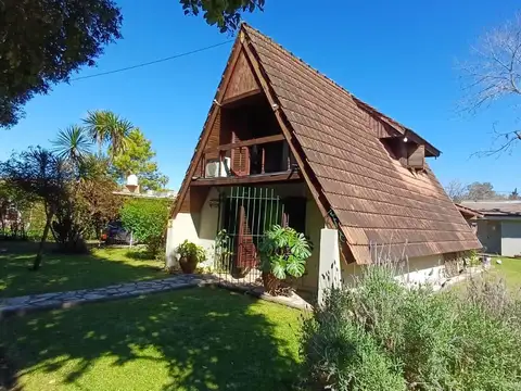 Casa 3 ambientes con 2 baños