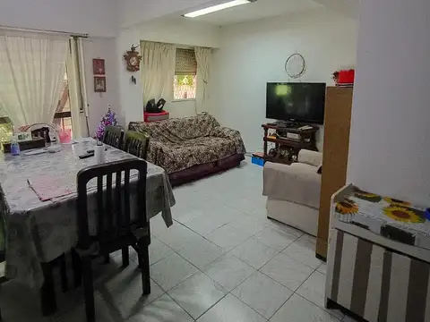 Departamento 4 ambientes con 1 baño