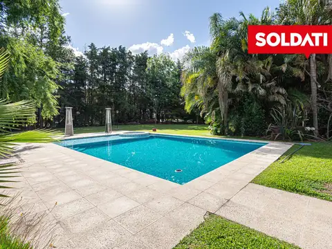 Casa en Venta con 8 cocheras