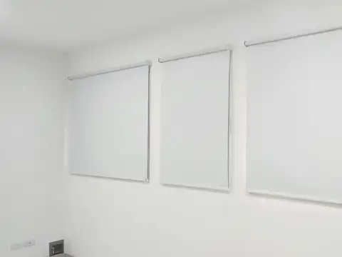 Dpto. mono ambiente amplio y divisible. Cfte.con balcon