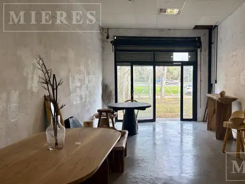 Local en Venta en La Lonja, USD 65.000