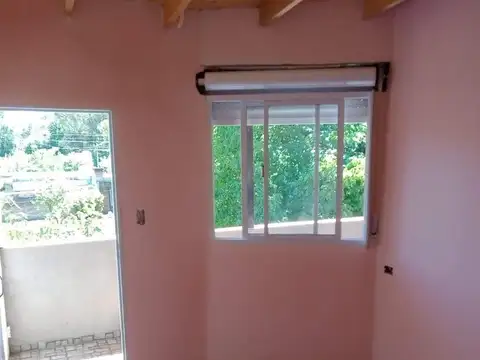 Depto Tipo Casa en Alquiler en Ituzaingo Sur, $ 340.000