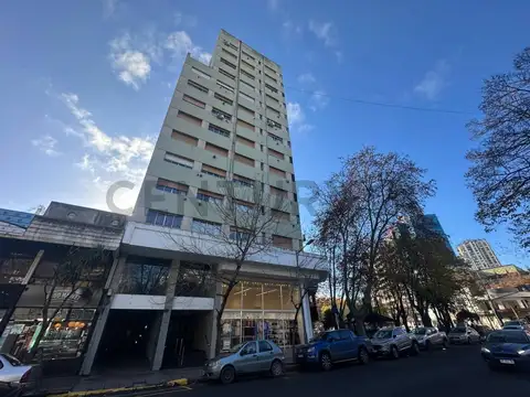 Venta departamento 3 ambientes a la calle