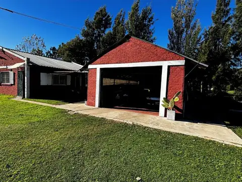 CASA QUINTA 4 AMBIENTES PILETA PARRILA PARQUE