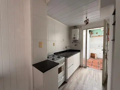 PH Venta duplex zona centro 1 dormitorio con patio a pasos del Rio