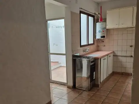 Depto Tipo Casa en Alquiler en Villa Adelina, $ 600.000