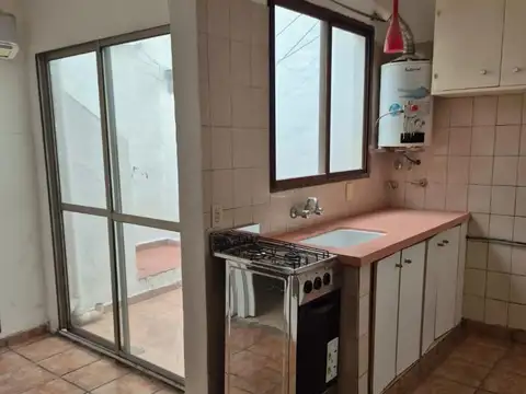 Depto Tipo Casa en Alquiler de Monoambiente