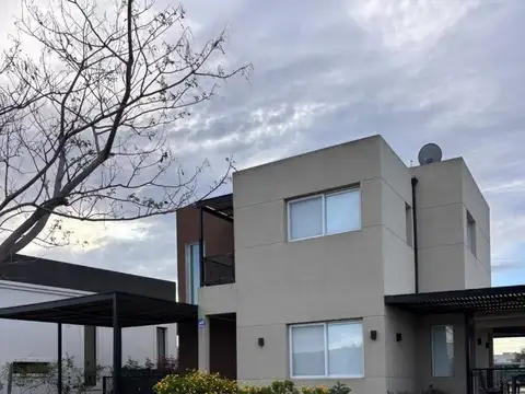 ALQUILER CASA  EN SAN RAMON, PILAR DEL ESTE