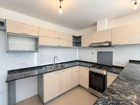 Casa 4 ambientes con 3 baños