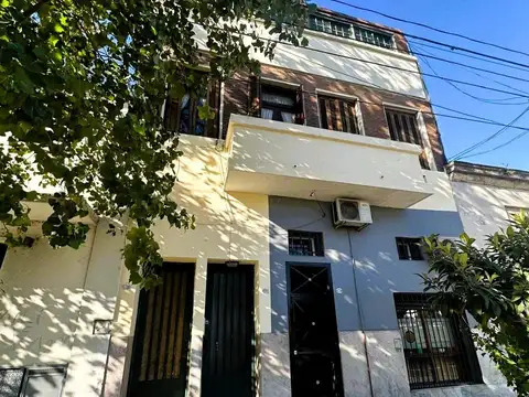PH en venta de 4 ambientes en Parque Patricios