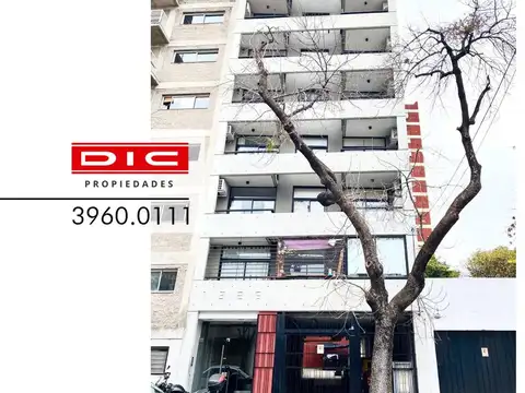 Monoambiente al frente con balcón y cochera. Proximo a tren - Villa Crespo