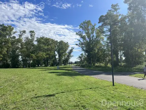 VENTA DE EXCELENTE LOTE CENTRAL EN  LOS  PINARES CLUB DE CAMPO-EXALTACION DE LA CRUZ