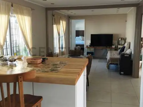 181 bis entre 516 y 516 bis , Piso 0