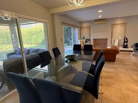 Casa en Alquiler de 4 dormitorios