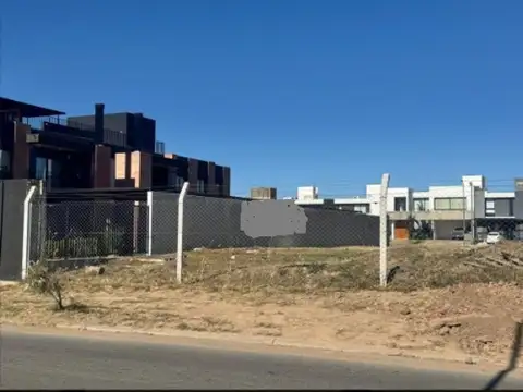 Terreno en Venta en Prados De Manantiales, USD 82.999