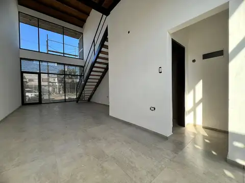 Local comercial en ALQUILER a estrenar.