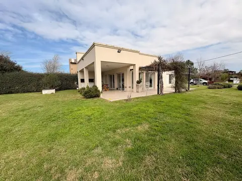 Casa en solares del carcaraña - Oliveros