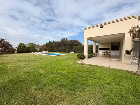 Casa en solares del carcaraña - Oliveros