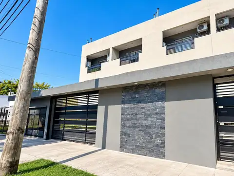 2 Ambientes con balcón y Cochera