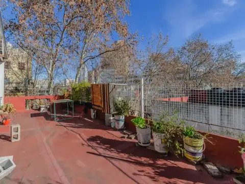 Depto Tipo Casa en Venta de 8 ambientes