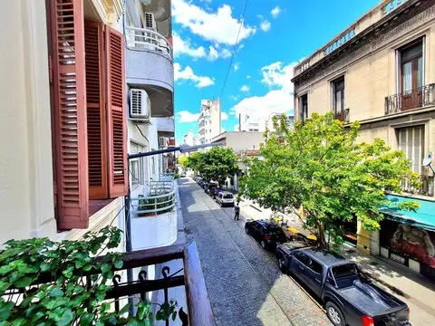 Depto Tipo Casa 8 ambientes con 3 baños
