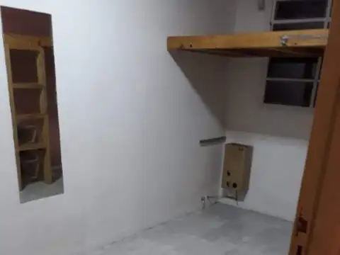 Casa 2 ambientes con 1 baño