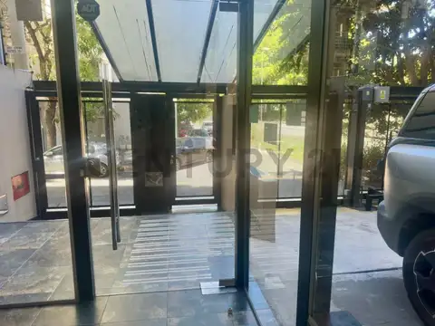 VENTA OFICINA   40M2 CON COCHERA CON RENTA en  VTE LÓPEZ a metros de Av. Libertador y Gral