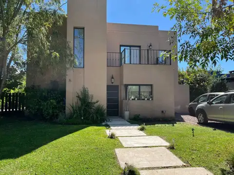 Casa En Venta Los Robles