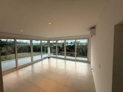 DEPARTAMENTO 2 AMB PLANTA BAJA CON JARDIN - LA BALCONADA - NORDELTA