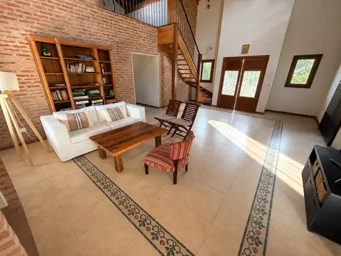 Casa en Alquiler en Exaltación de la Cruz, $ 2.000.000