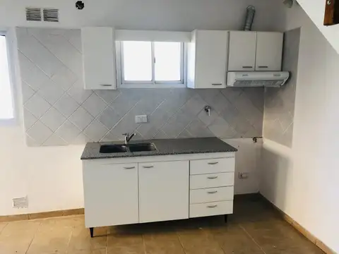 Departamento en Alquiler con 1 cocheras