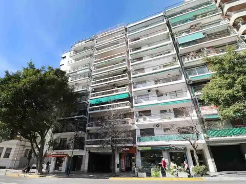VENTA DPTO EN AV CORONEL DIAZ CON VISTA A LA PLAZA
