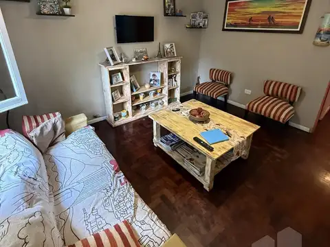 Casa 6 ambientes con 1 baño