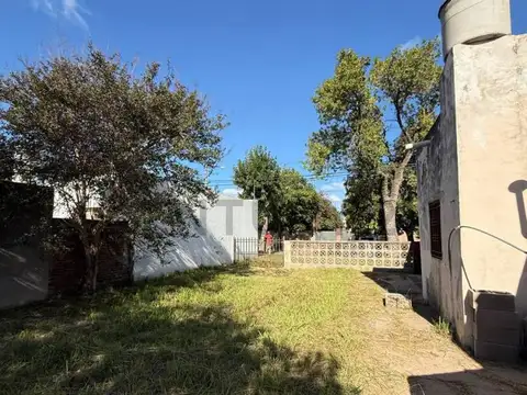 Casa 6 ambientes con 1 baño