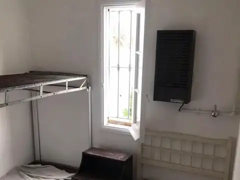 Casa en Alquiler con 2 cocheras
