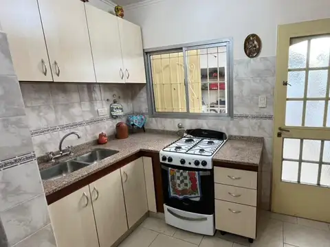 Depto Tipo Casa en Venta en Parque Avellaneda, USD 65.000