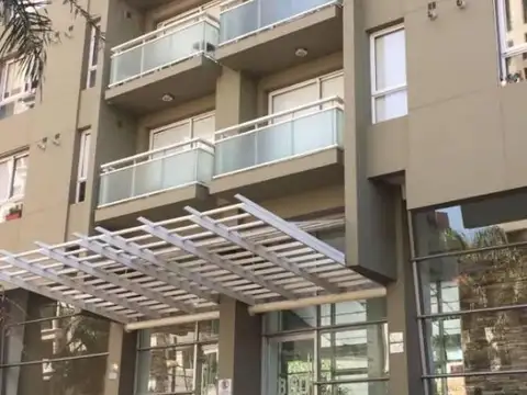 Departamento de 3 Amb, c/ Cochera.