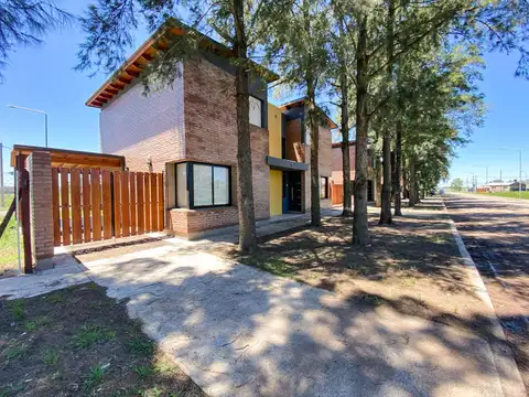 Condo del Pinar - Duplex dos dormitorios en venta en General Lagos