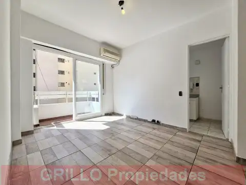 Amenabar 2046. Departamento 2 ambientes. Con balcón. Cocina independiente. Aire acondicionado.