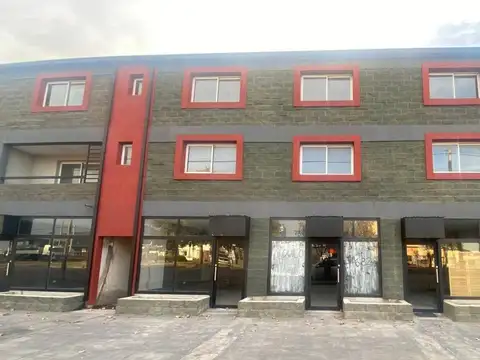 LOCAL EN VENTA, SOBRE AV. CENTENARIO EN BALCARCE