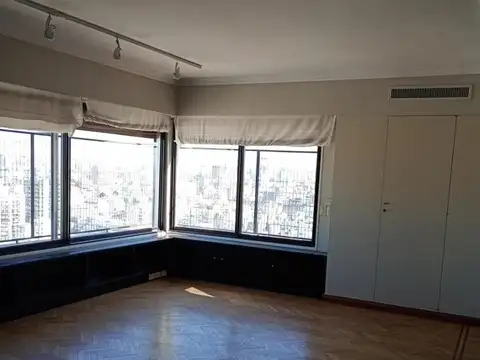 Departamento en Alquiler de 6 ambientes