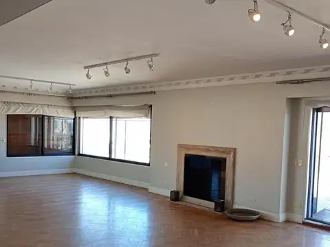 Departamento en Alquiler con 2 cocheras