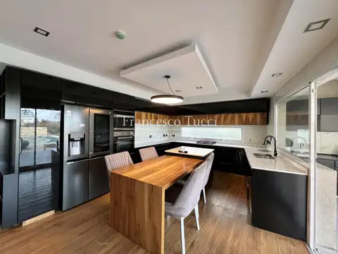 Casa en Alquiler de 3 dormitorios