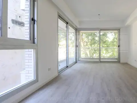 Felix de Amador al 1500 entre Av. Maipu y Juan de Garay