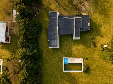 Casa Chacra en Venta en El Solar De Capilla con Pileta y Jardín